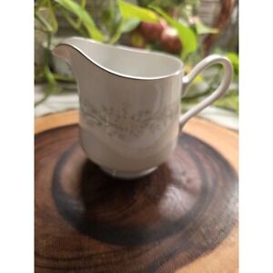 Vintage Crown‎ Victoria Fine China Carolyn Creamer/Pitcher Japan EUC